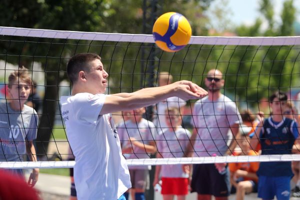 streat-volley-bgd-180622-8752134166E62-A85C-4766-7C58-8D700D66ACCE.jpg