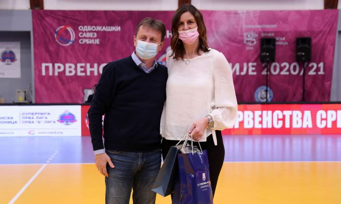 Darko Gli&scaron;ić čestitao Jeleni Nikolić 39. rođendan uz prigodne poklone