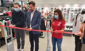 U tržnom centru &quot;Big Fashion&quot; na Karaburmi otvorena prodavnica sportske opreme &quot;PEAK&quot;