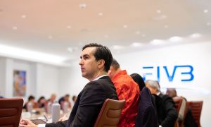 Đula Mešter na sastanku Izvršnog odbora FIVB