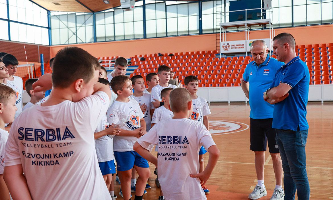 Razvojni kamp „Moj prvi smeč“ u Kikindi okupio 35 najmlađih odbojkaša